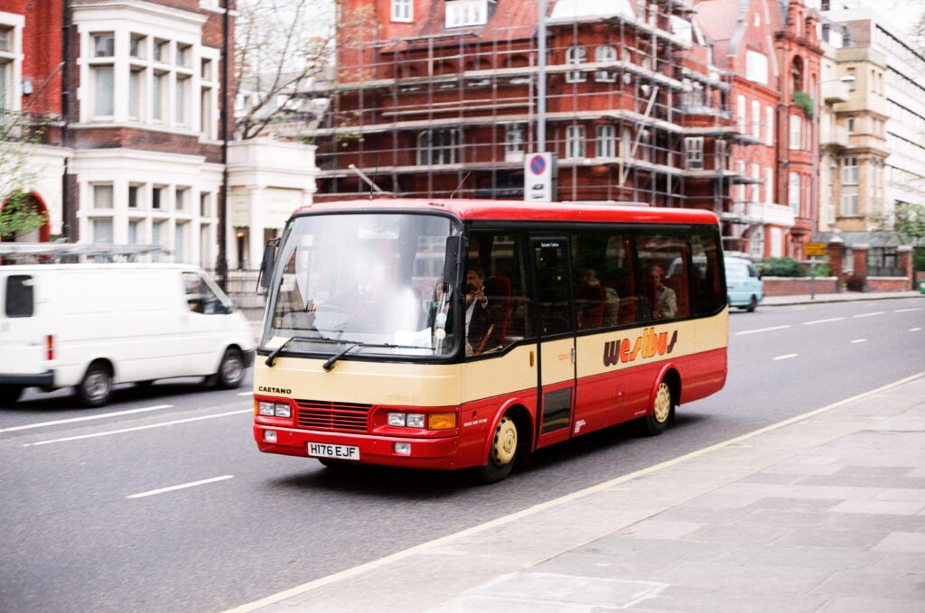 H176 EJF, 1990 Toyota Caetano Optimo.