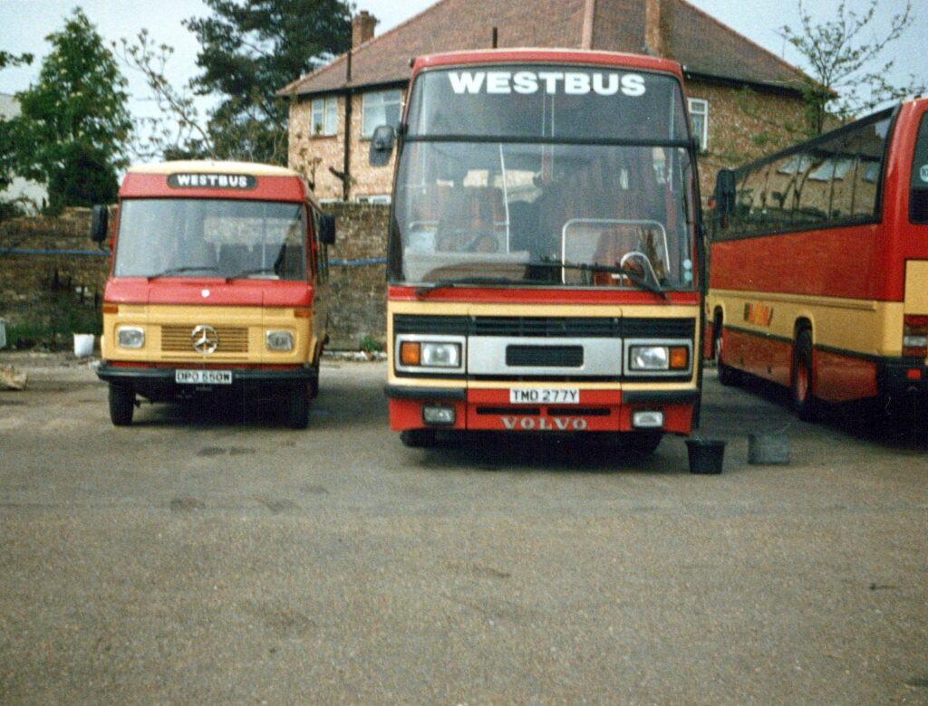 TMD 277Y, 1982 Volvo B10M Plaxton Paramount 3500, DPD 550W, 1980 Mercedes Benz 508D.