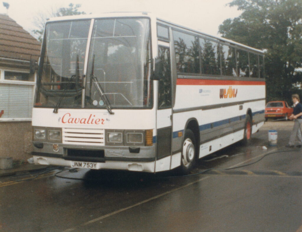 JNM 753Y, 1982 Leyland Tiger Duple Caribbean