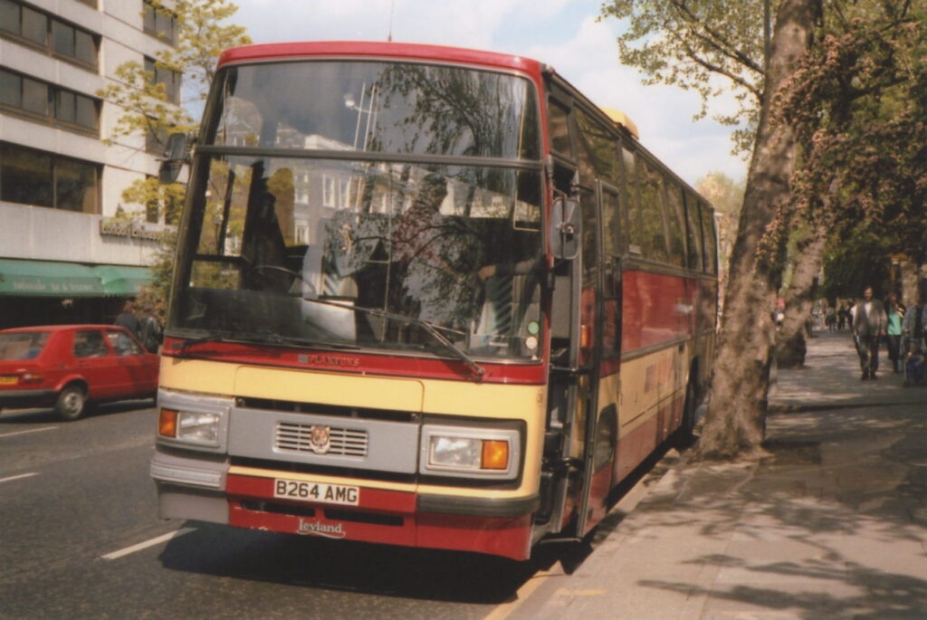 B264 AMG, Leyland Tiger Plaxton Paramount 3500.